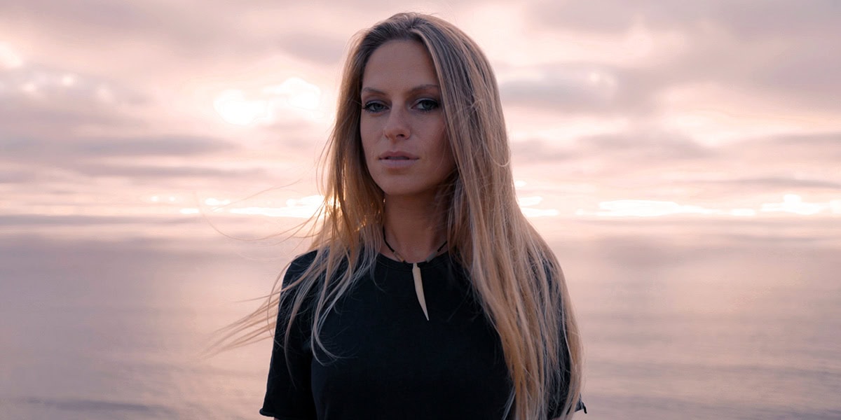Nora En Pure